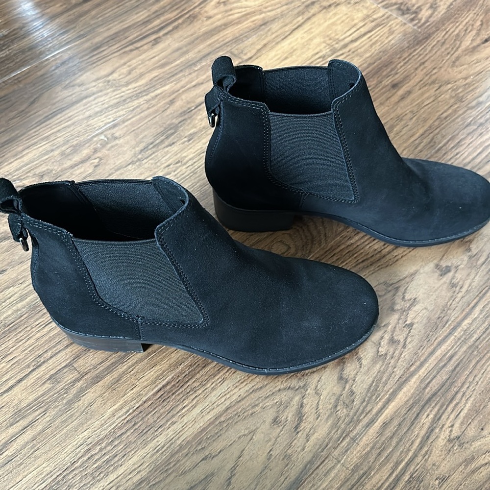 Easy Spirit Cabbott Heeled Booties in Black Suede 7 1/2M EUC - Picture 3 of 5